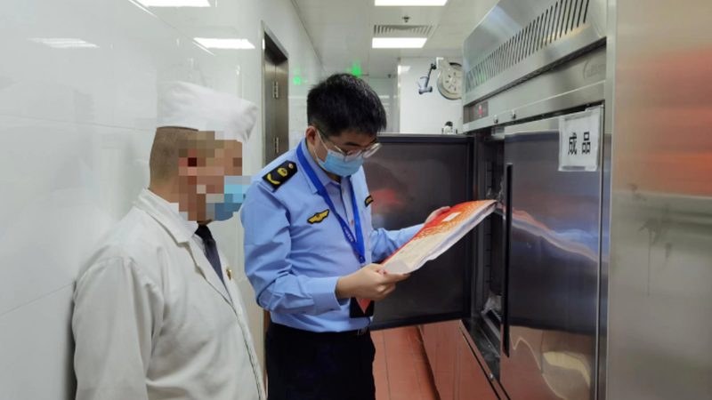 餐饮加盟公司经营模式揭秘：盈利之道与风险防范**